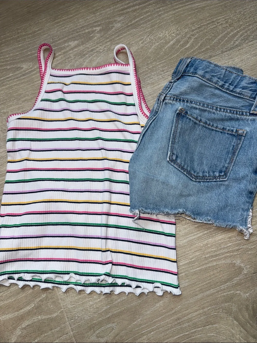 Old Navy Tank Top & shorts